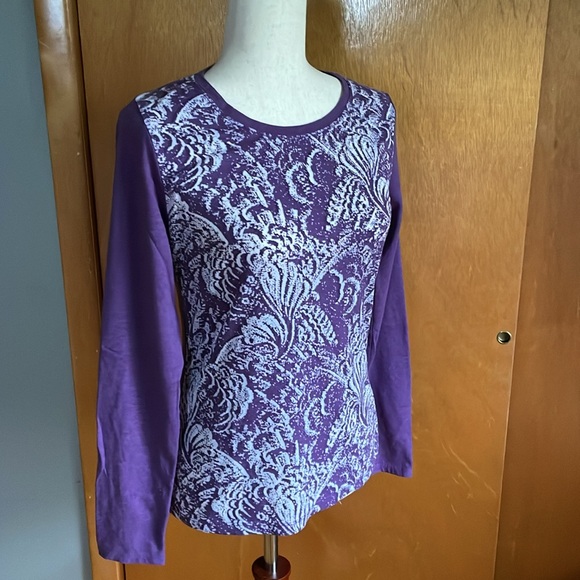 Tahari purple long sleeves top size S. Front design. Crew neckline - Picture 8 of 16
